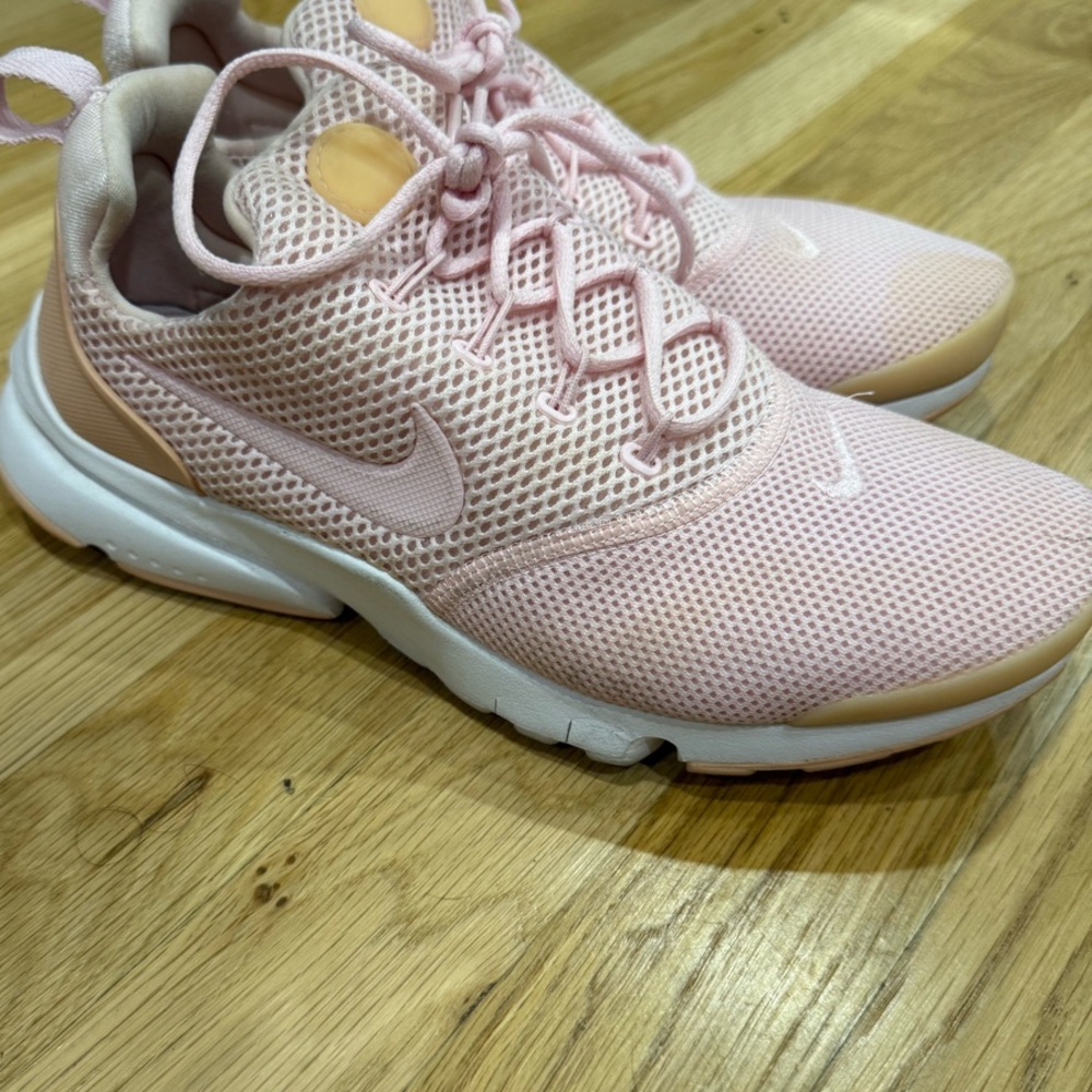 Nike Women's Pink Athletic Shoes